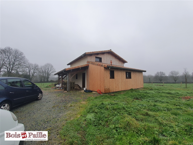 Maison en Paille en Vendée (85)